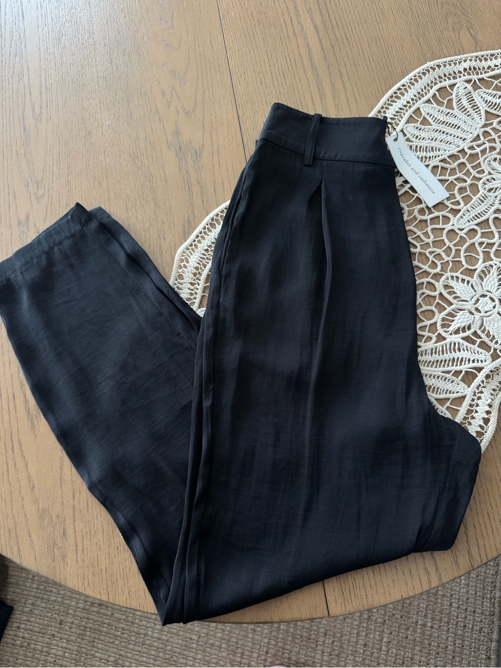Cupcakes and Cashmere Black Satin straight Leg Pants Size 2 NWT Pleated Trousers